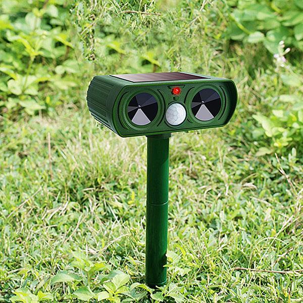 Solar Power Pest Repeller Scarer