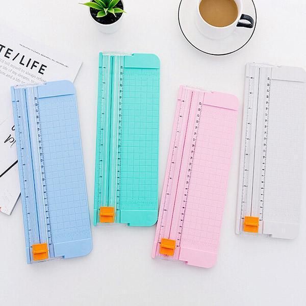 Portable paper cutter